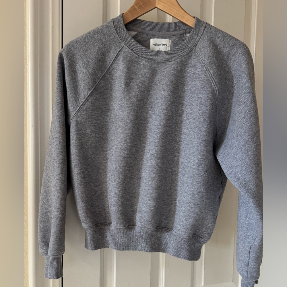Aritzia Wilfred Free Heather Gray Crewneck Sweatshirt - Picture 3 of 10